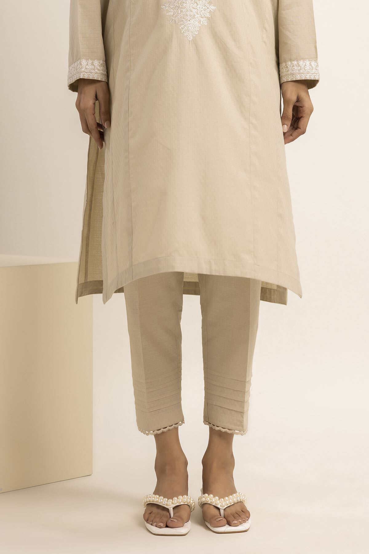 Khaadi trousers online