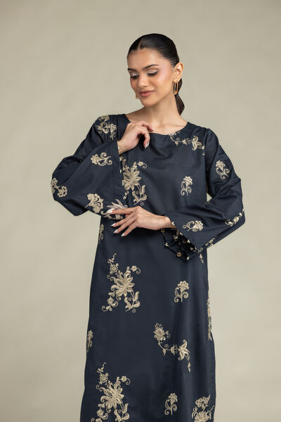 Embroidered | Cambric | Cambric Longline Kurta | AED 200.00