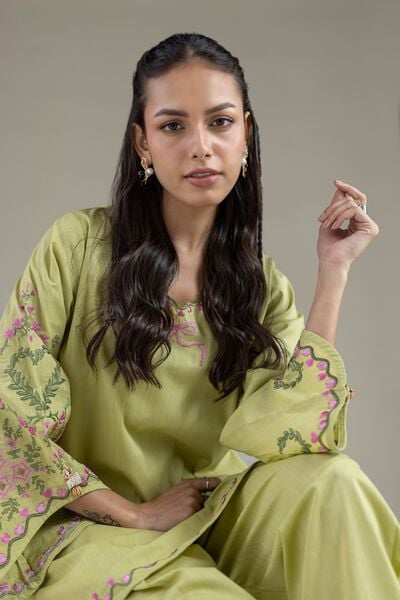 Embroidered | Textured Cambric | Scalloped Floral Kurta | AED 130.00