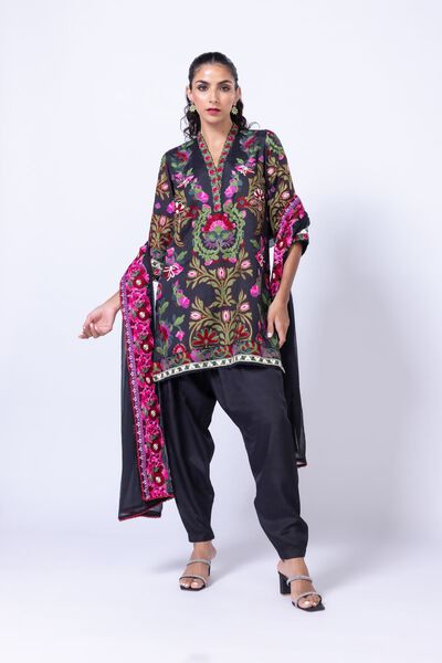  | Kurta | Embroidered | AED 400.00