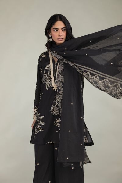 Embroidered | Lawn | Black Lawn Dupatta | AED 80.00