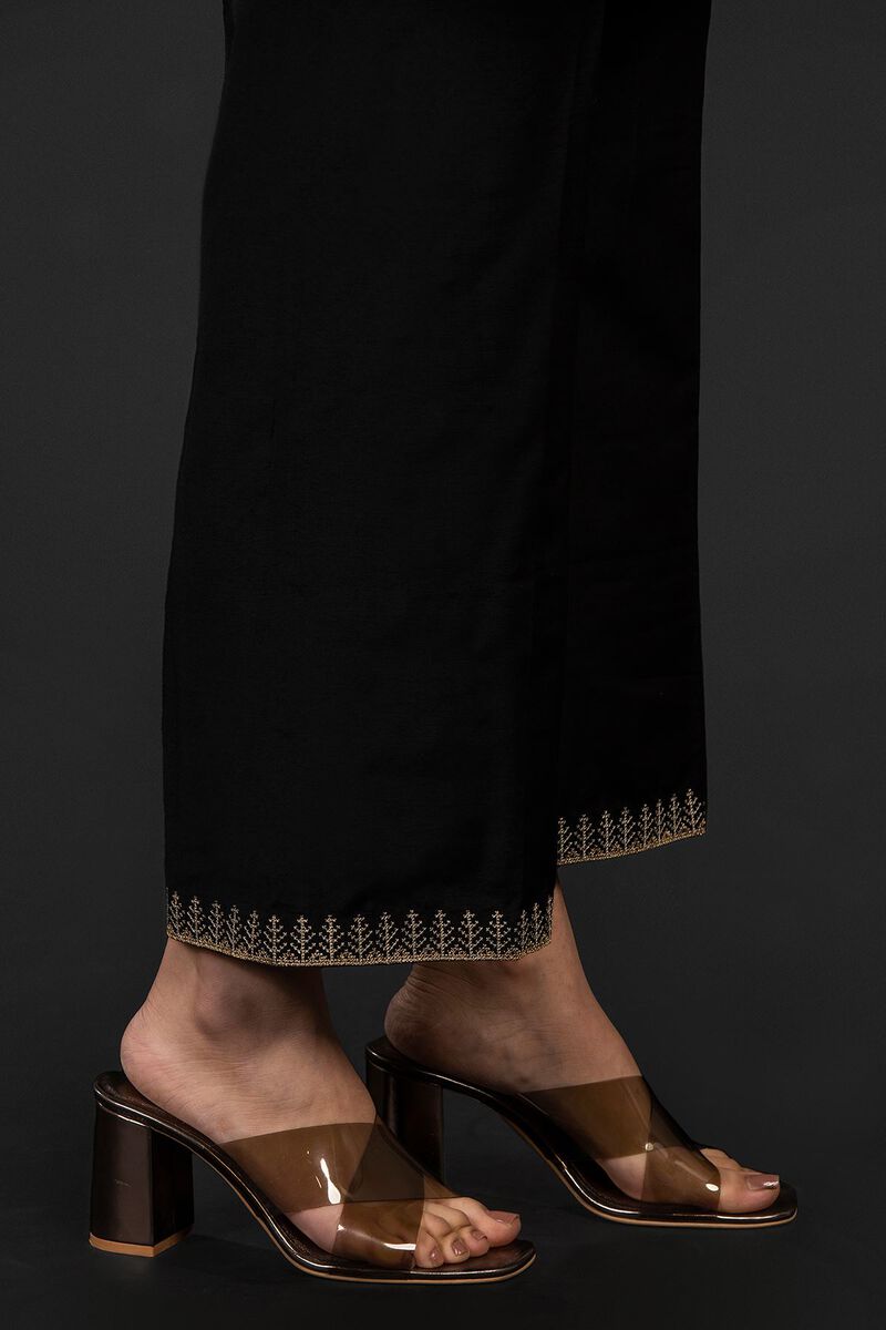  | Pants | Embroidered | null