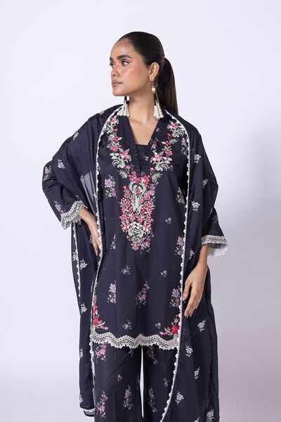  | Kurta | Embroidered | AED 112.00