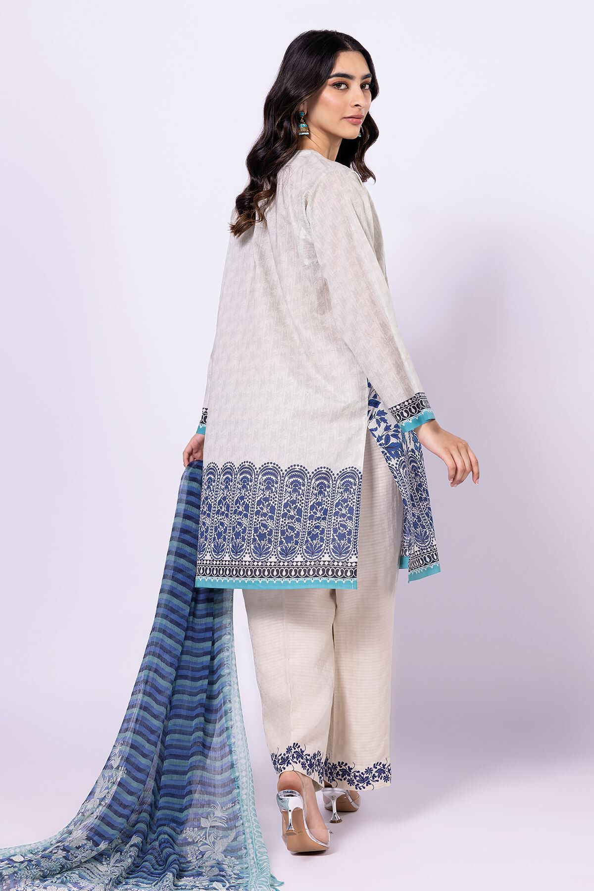 Khaadi three outlet piece lawn 2019