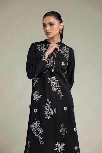 Embroidered | Cambric | Black Longline Kurta | AED 230.00