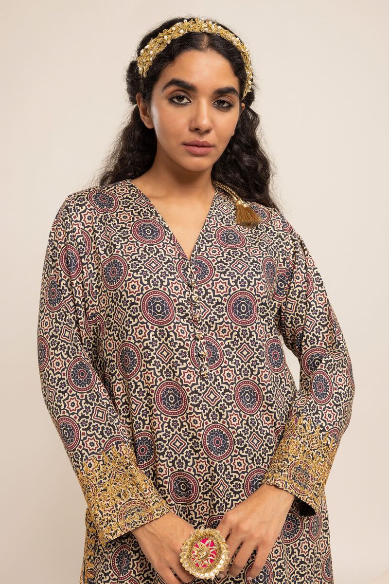  | Kurta | Embroidered | null