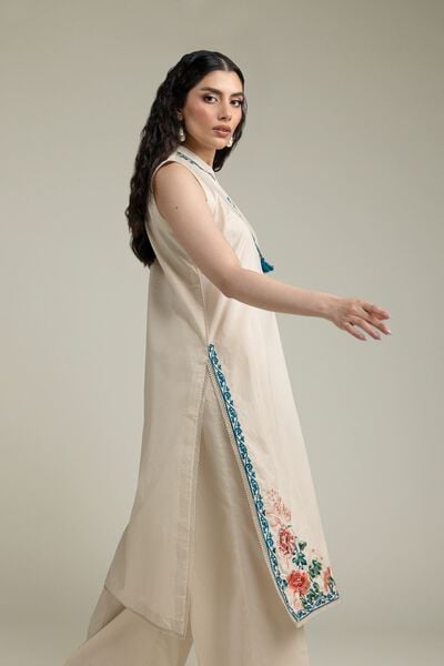 Embroidered | Cambric | Floral Sleeveless Kurta | AED 180.00