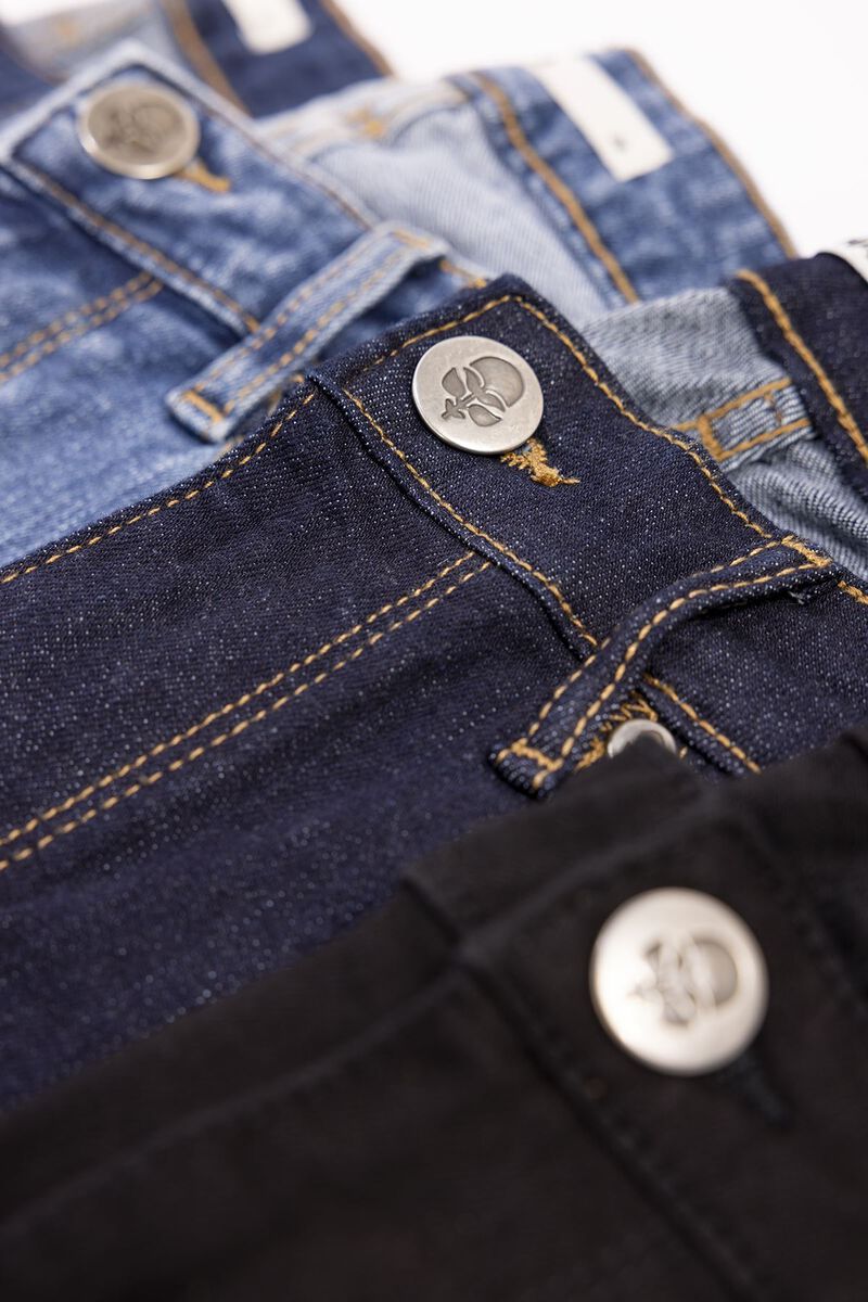  | Jeans | null