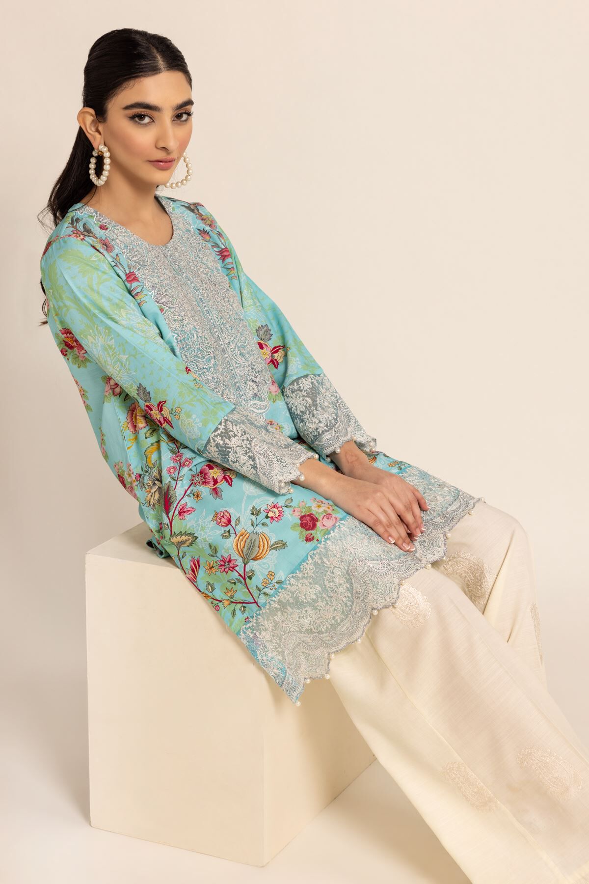 Sale United Arab Emirates Khaadi