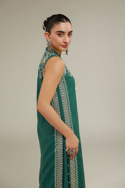 Embroidered | Raw Silk | Kurta | AED 125.00