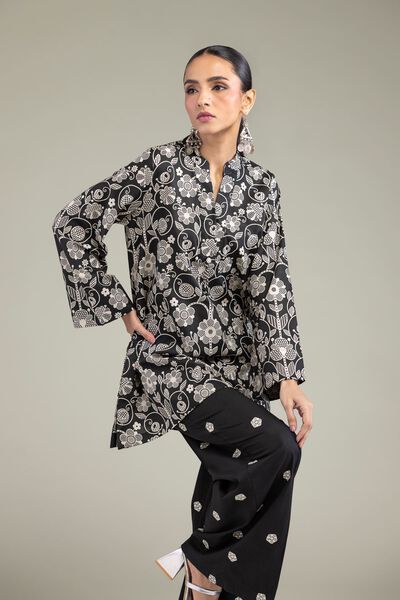 Embroidered | Cambric | Black V-Neck Kurta | AED 100.00
