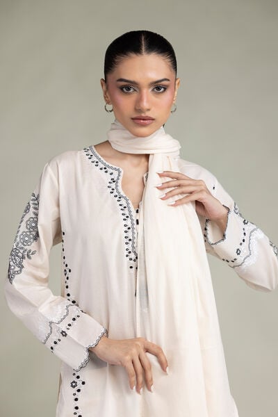 Embroidered | Lawn | Floral Lawn Dupatta | AED 130.00