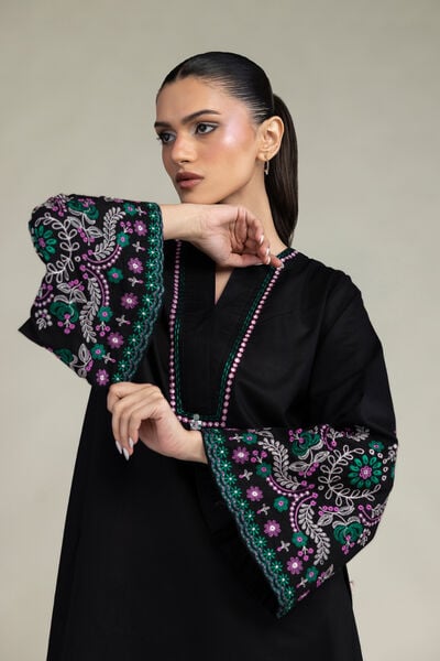 Embroidered | Cambric | Black Cambric Kurta | AED 200.00