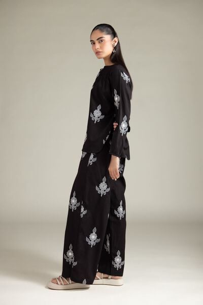 Textured Cotton | Trousers | AED 78.00