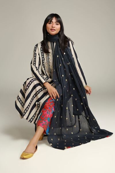 Embroidered | Cambric | Floral Cambric Kurta | AED 130.00