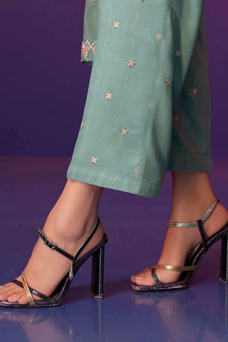  | Pants | Embroidered | null