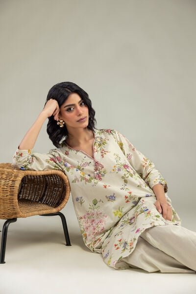 Embroidered | Cambric | Floral V-Neck Kurta | AED 100.00