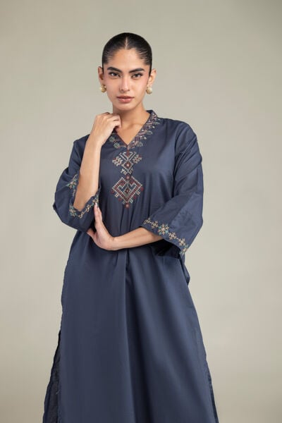 Embroidered | Cambric | V-Neck Navy Kurta | AED 180.00