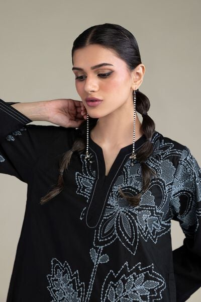 Embroidered | Cambric | Black Cambric Kurta | AED 180.00