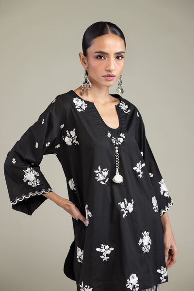 Embroidered | Cambric | Black V-Neck Kurta | AED 150.00