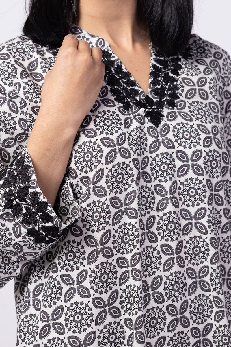 Embroidered | Cambric | Kurta | AED 100.00