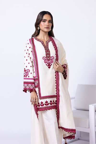  | Kurta | Embroidered | AED 320.00