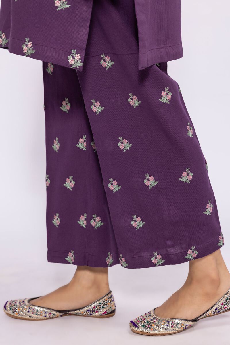  | Pants | Embroidered | null