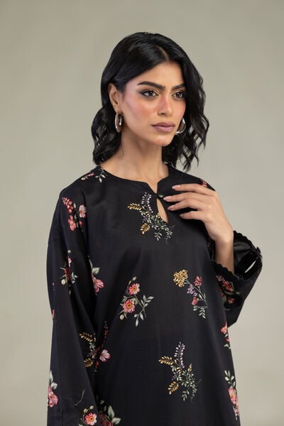 Embroidered | Cambric | Black Floral Kurta | AED 100.00