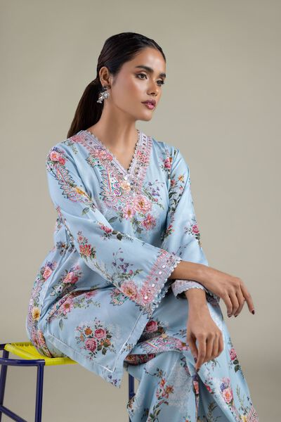 Embroidered | Viscose | Paisley V-Neck Kurta | AED 130.00
