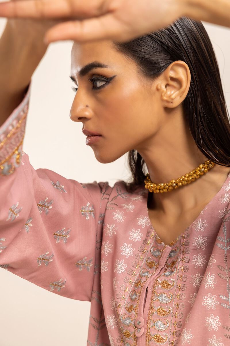  | Kurta | Embroidered | null