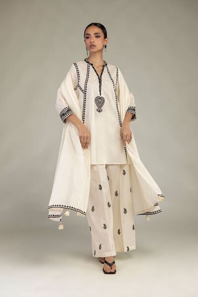 Embroidered | Cambric | Cambric V-Neck Kurta | AED 180.00