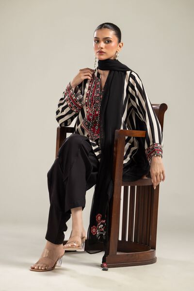 Embroidered | Chiffon | Black Chiffon Dupatta | AED 150.00
