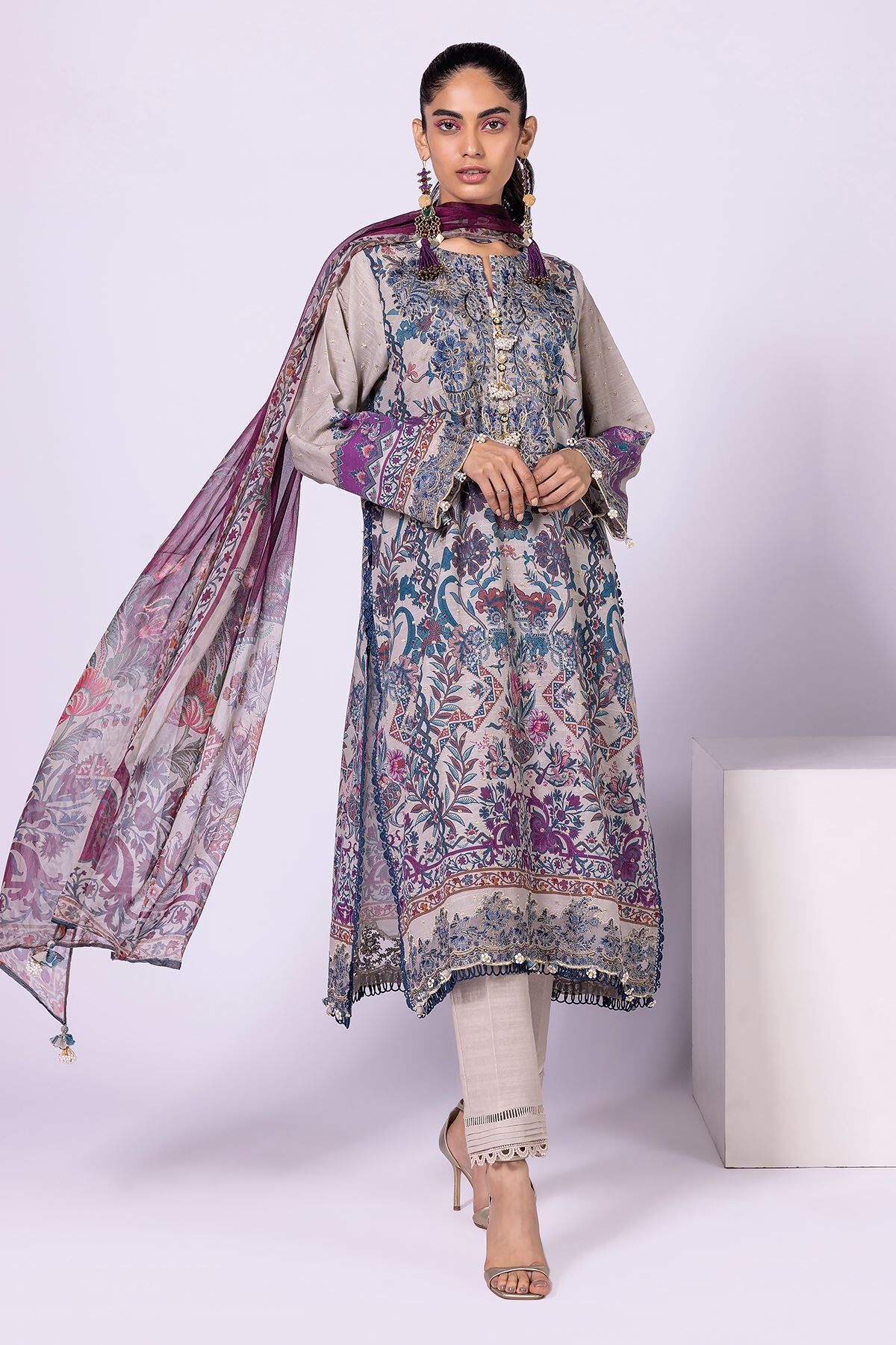 Khaadi suits shop