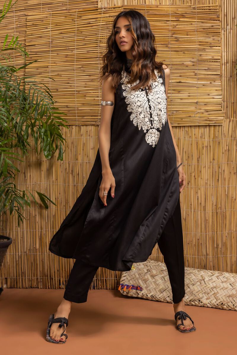  | Kurta | Embroidered | null