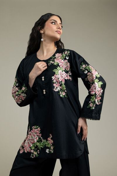 Embroidered | Cambric | Black Round-Neck Kurta | AED 150.00