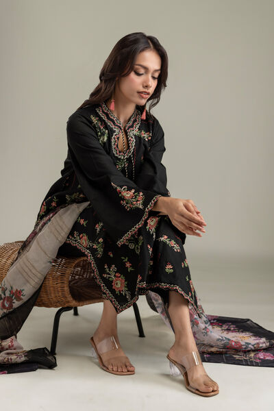 Embroidered | Textured Cotton | Kurta | AED 280.00