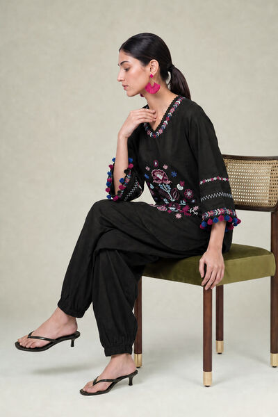 Embroidered | Cambric | Floral Black Kurta | AED 200.00