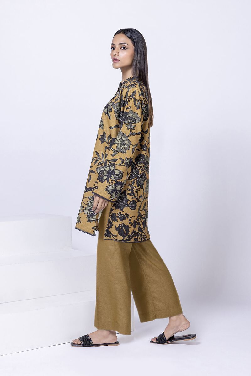 https://uae.khaadi.com/dw/image/v2/BJTG_PRD/on/demandware.static/-/Sites-khaadi-master-catalog/default/dwbdbe86ba/images/hi-res/eeb24682b_mustard_1.jpg?sw=800&sh=1200