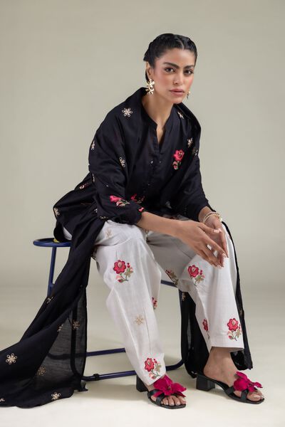 Embroidered | Textured Cotton | Kurta | AED 180.00