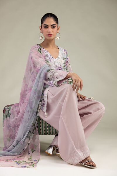 Embroidered | Chiffon | Floral Chiffon Dupatta | AED 100.00