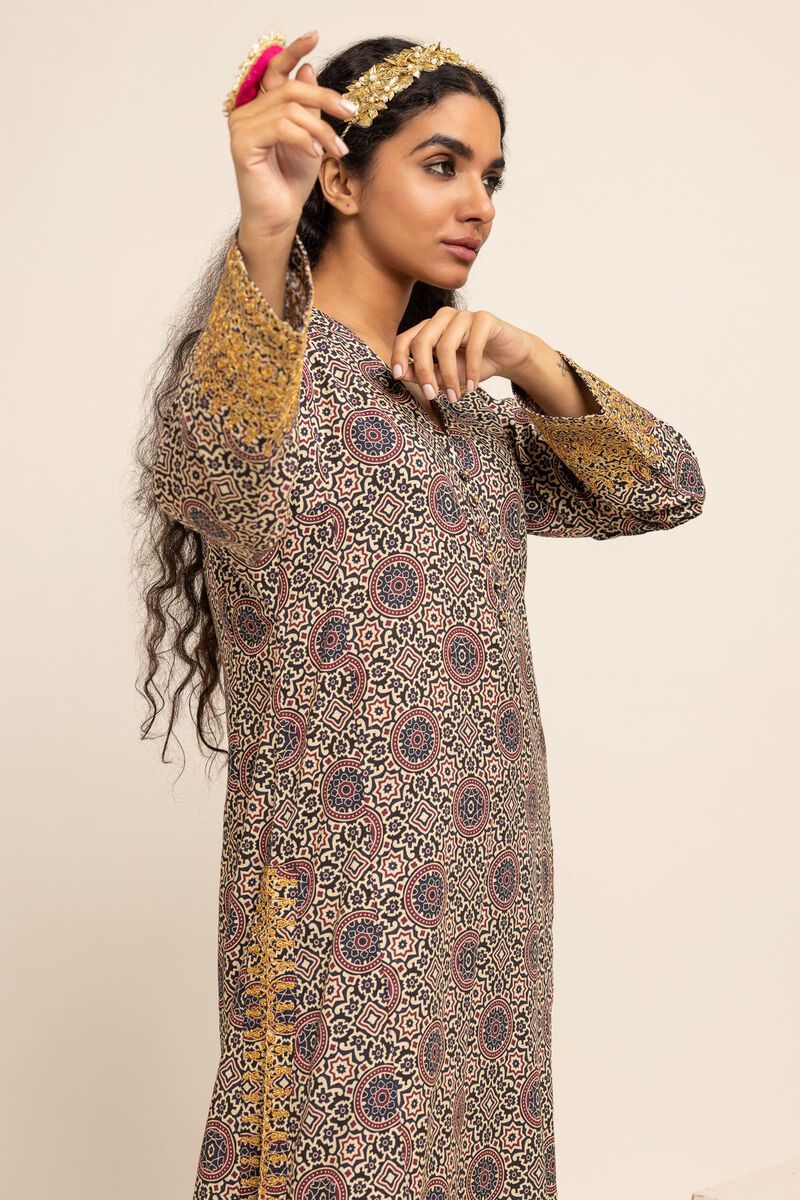  | Kurta | Embroidered | null