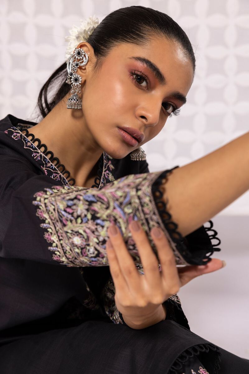 | Kurta | Embroidered | null