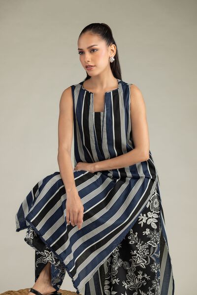 Printed | Cambric | Sleeveless Longline Kurta | AED 150.00