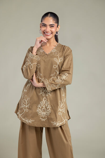 Embroidered | Cambric | V-neck Cambric Kurta | AED 200.00