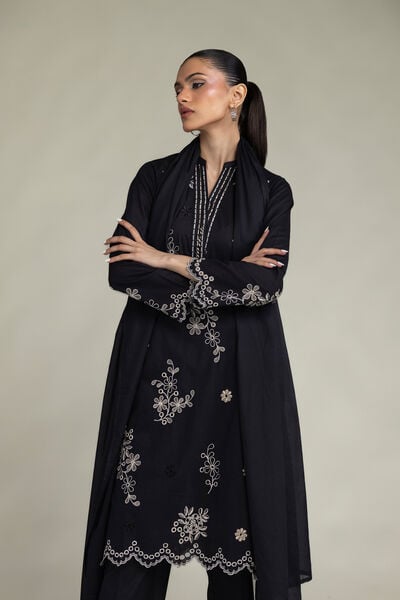 Embroidered | Cambric | Black Longline Kurta | AED 230.00
