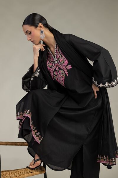 Embroidered | Cambric | Black Longline Kurta | AED 130.00