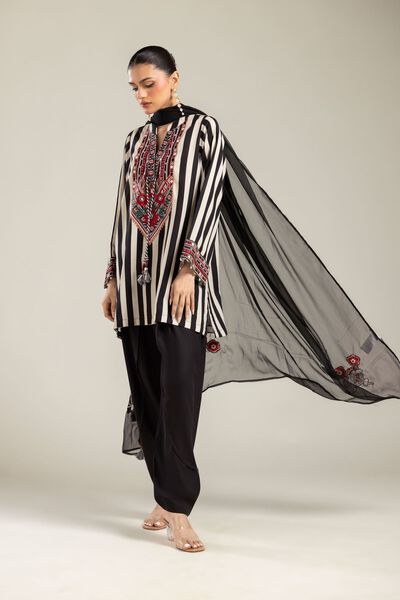 Embroidered | Chiffon | Black Chiffon Dupatta | AED 150.00