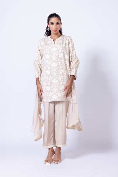  | Kurta | Embroidered | AED 400.00