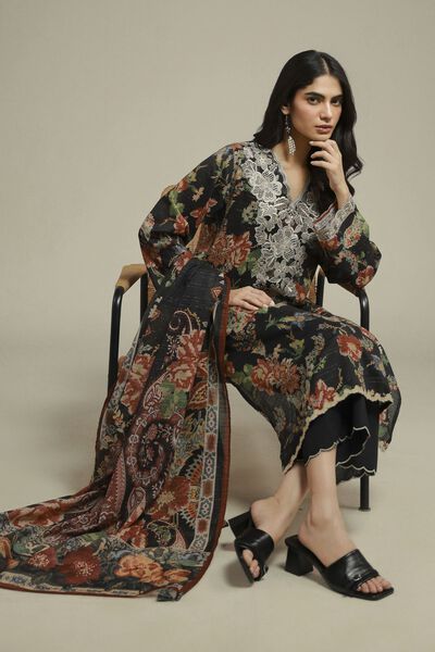Embroidered | Mesuri | Black Tailored Set | AED 280.00