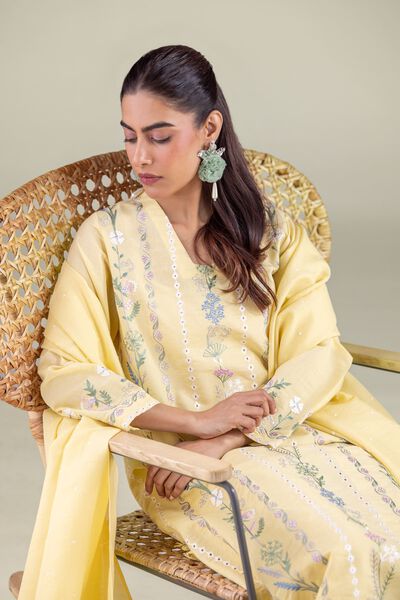Embroidered | Mesuri | Floral Longline Kurta | AED 125.00